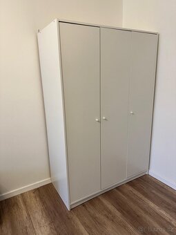 IKEA KLEPPSTAD Šatní skříň se 3 dveřmi - 3