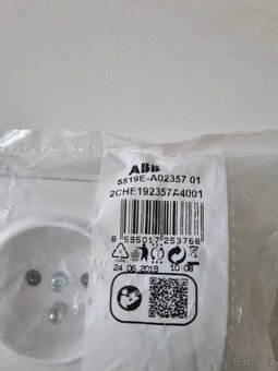 Element zásuvka ABB 5519E-A02357 01 - 3