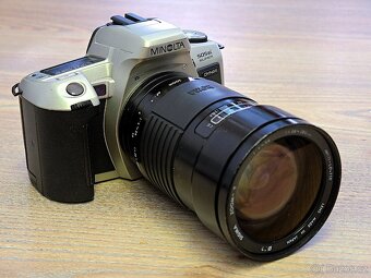 Analog Minolta Dynax 505 si super + Sigma 28-210 - 3