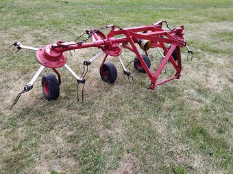 Prodám Nesený 4 rotorový obraceč Deutz-Fahr - 3