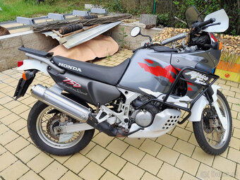 Honda XRV750 Africa Twin 96 - 3