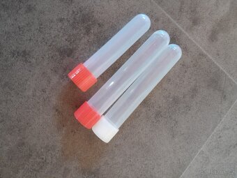 65 ks plastových zkumavek s uzávěrem - 3