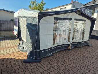 Hobby De luxe 450, 4 osoby, stan, pevná postel - 3