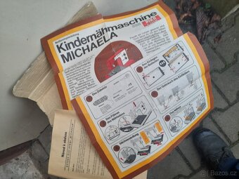 Starý šicí stroj Piko s krabicí a návodem - 3