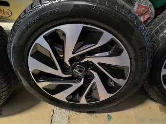 ALU kola Honda Civic 5x114,3 r16 Originál, zimni pneu 5mm - 3