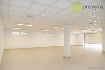 Pronájem přízemních skladových/prodejních prostor – 460 m² - 3