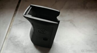 Pažbičky na pistoli CZ-27 7.65 Browning - 3