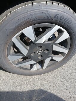 Prodám letní pneumatiky Goodyear - 3