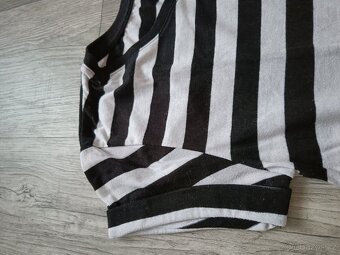 Černo-bílé triko vel. M/L - 3