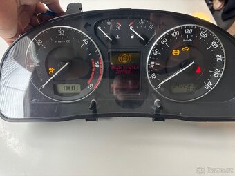 Budíky Superb 2.5 TDI L&K - 3