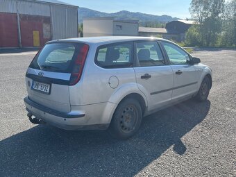 Ford Focus mk2 - 3