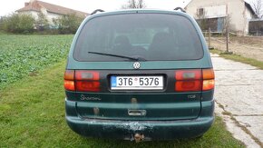 VW Sharan 1,9 85kW s téměř plnou nádrží - 3