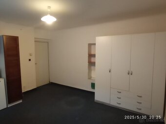 BEZ PROVIZE RK. Pronajmu 1kk 25 Praha Vršovice - 3