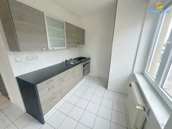 Pronájem bytu 3+kk, 94m2 Kubánské nám. Praha - 3