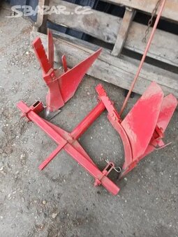 Prodám hrobkovaci radlice masivní včetně nosiče k malotrakto - 3