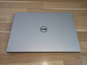 Notebook Dell Inspiron 15 3543, 2 GB grafika - 3