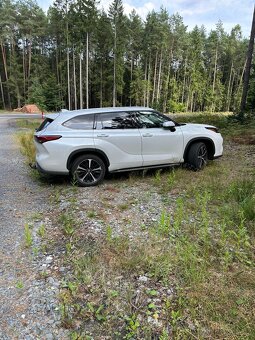 Highlander Executive 4x4 2,5 Hybrid e-CVT AWD-i benzin - 3