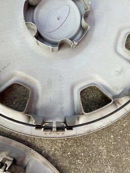 Ford Focus II - originál poklice 15" - 2 kusy - 3