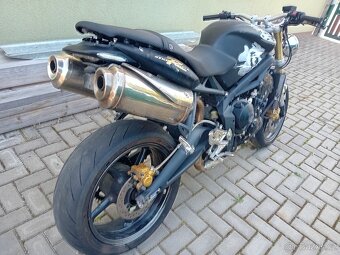 TRIUMPH STREET TRIPLE 675 - 3