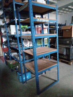 regál s kovovým rámem - 3