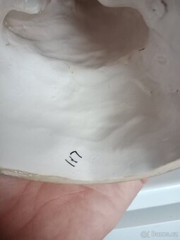 Keramická soška – matka s dítětem, ruční malba (17 cm) - 3