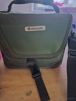 Prodám digitální zrcadlovku CANON EOS 250d - 3