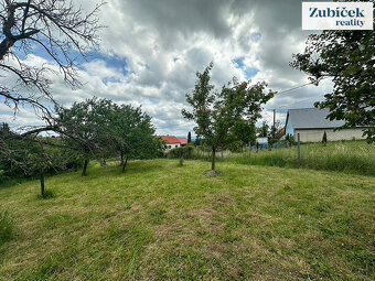 Prodej stavebního pozemku Újezdec / okres Uherské Hradiště / - 3