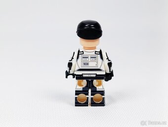 Custom LEGO Star Wars minifigurka ISB Tactical Agent - 3