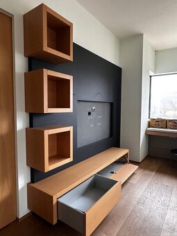 Obyvaci stena na TV - 3