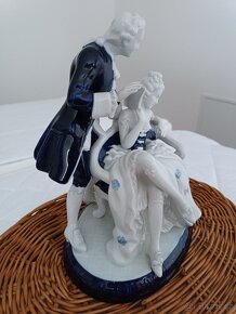 Keramická soška . - 3