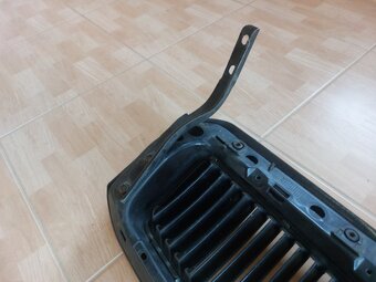 Octavia 1 přední maska - 3