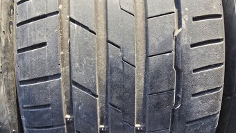 Letní pneu 235/40/19 Hankook - 3