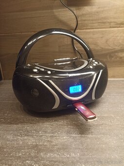 Rádio Sencor s CD na USB - 3