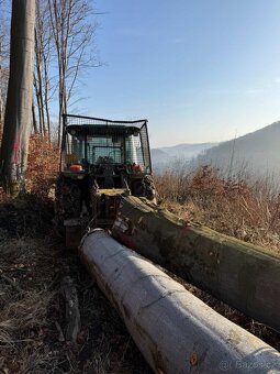 UKT John Deere 5720 připraven do práce - 3
