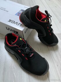 pracovní boty UVEX - 3
