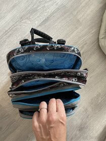 Prodám školní batoh pro první stupeň zn. Bagmaster - 3