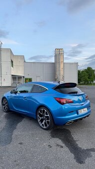 Opel Astra J GTC OPC - 3