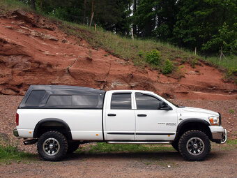 Dodge RAM 5.9Cummins Diesel 4x4 Pickup - 3