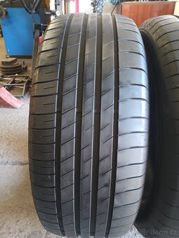 2xletní pneu 225/55/18.Goodyear. - 3