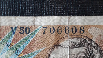 10 Kčs 1986 série V50 706608 - 3