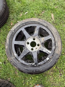 R15 - Ford Focus 1 - 3