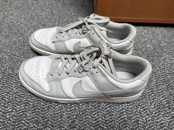 Boty NIKE DUNK LOW grey/white vel. 44 - 3