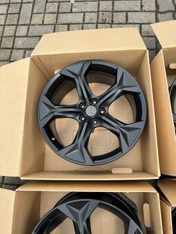 ORIGINÁL Alu cupra FORMENTOR R19, 5x112 - TOP STAV - 3