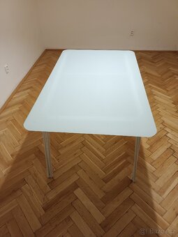 Jídelní / pracovní stůl 150x90x73cm
Rozměry: 150cmx90cmx7 - 3