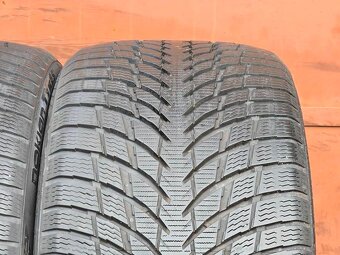 Zimní Nokian 255/35/19XL - 3