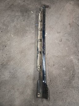 Volkswagen Passat B8 variant pravý práh - 3