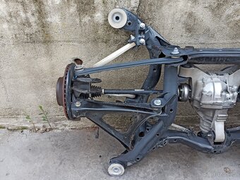 VW TOUAREG - KOMPLETNÍ ZADNÍ NÁPRAVA - BEZ KOROZE - 3