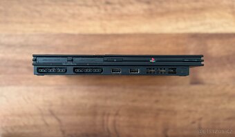Sony Playstation 2 Slim (SCPH-77004) černá - 3
