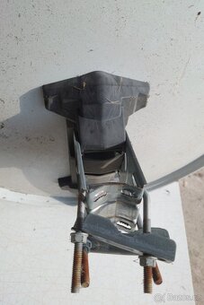 Prodám LNB konvertor s parabolou - 3