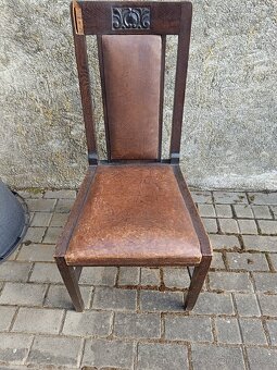 Stará židle s koženým sedákem - 3